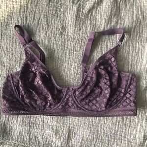 Adore Me unlined underwire bra size 46DD purple